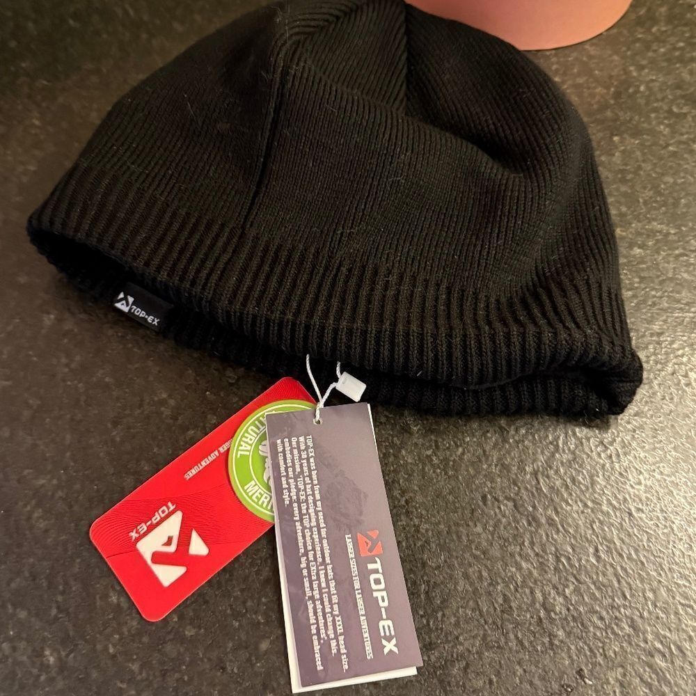 TOP - EX NWT WOOL BEANIE HAT